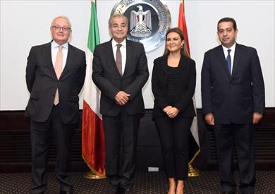 مصر وإيطاليا توقعان اتفاقية إنشاء 10 صوامع رأسية